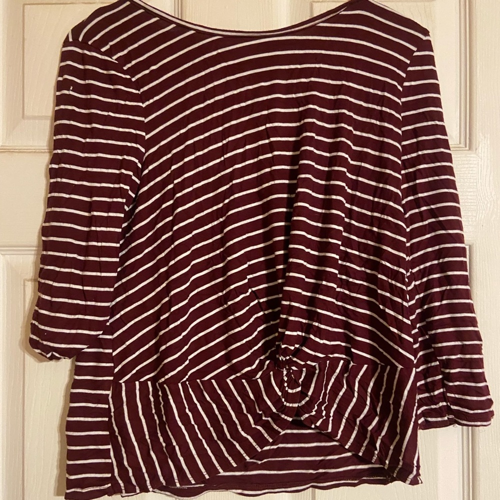 Shower sleeved knotted tee